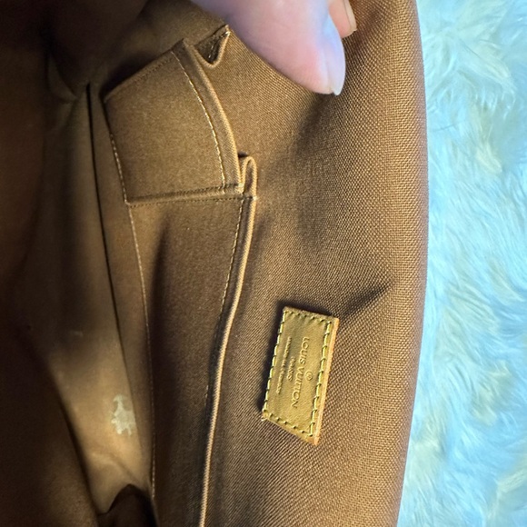 Louis Vuitton Bosphore Messenger bag - Picture 10 of 11